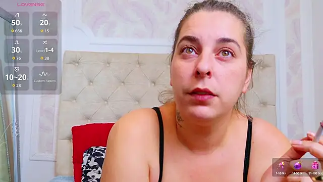 KarinaNoir online show from September 2025 03:41:02 AM