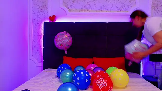 KarinaNoir online show from May 2026 03:48:01 AM