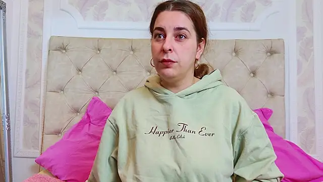 KarinaNoir online show from April 2026 03:52:02 AM