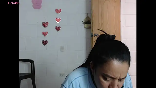 Snapshot of Dulce_Anita chatting on June 2026 04:01:01 PM Dulce Anita online show from June 2026 04:01:01 PM