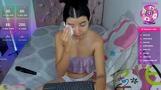 amy petite online show from June 2026 04:33:01 PM