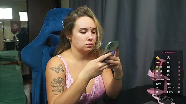 Sandra SW  online show from November 2025 03:56:02 PM