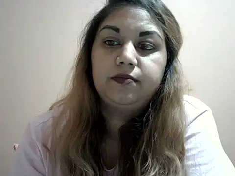 bellachow10 online show from November 2025 05:38:01 PM