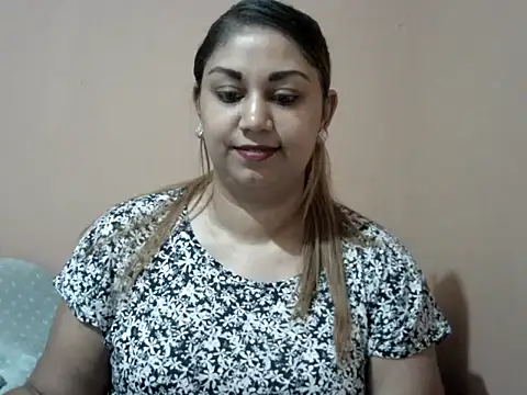 bellachow10 online show from December 2025 10:19:02 AM