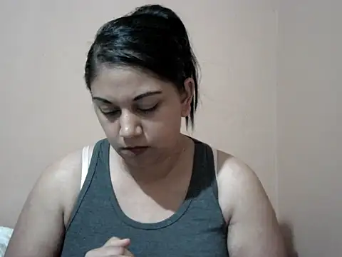 bellachow10 online show from February 2026 07:33:01 PM