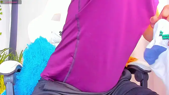 petter coleman  online show from April 2026 09:04:02 PM