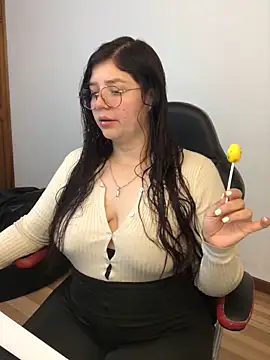 kayortiiz online show from May 2026 11:11:02 PM