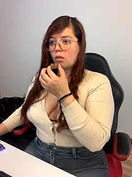kayortiiz online show from October 2025 05:05:01 PM