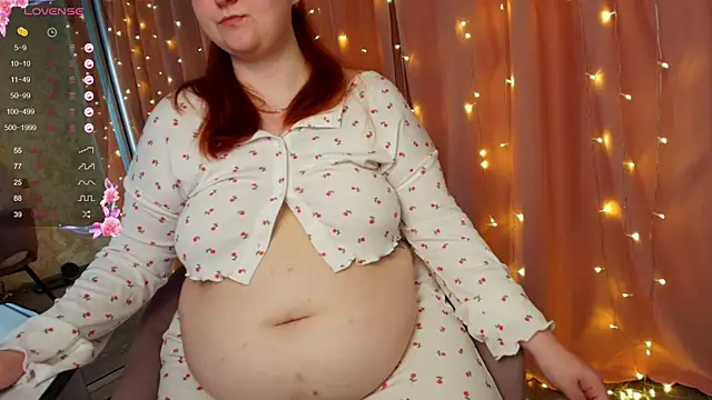 Snapshot of Mia_Bows chatting on July 2026 10:58:01 PM Mia Bows online show from July 2026 10:58:01 PM