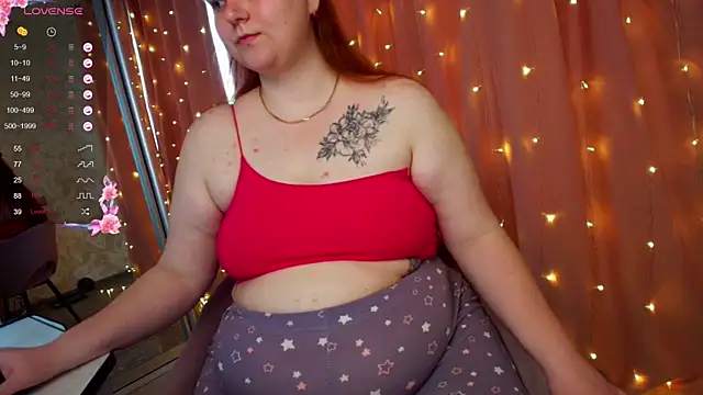 Snapshot of Mia_Bows chatting on July 2026 12:44:02 AM Mia Bows online show from July 2026 12:44:02 AM