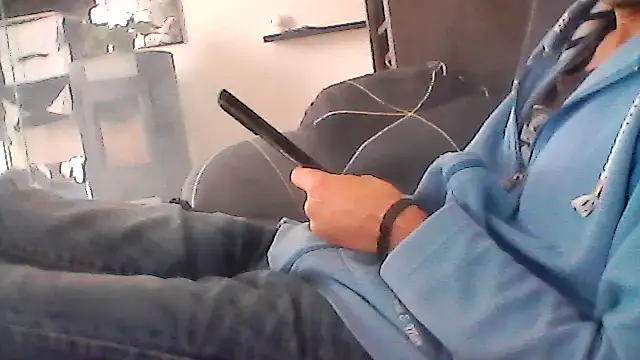 mickzizi online show from October 2025 10:16:01 AM