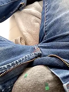 mickzizi online show from February 2025 01:07:01 PM