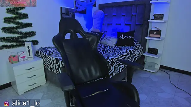 candy alicee online show from January 2025 01:35:01 PM