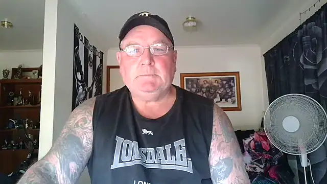 Snapshot of HOTANAL chatting on February 2026 01:33:01 AM HOTANAL online show from February 2026 01:33:01 AM