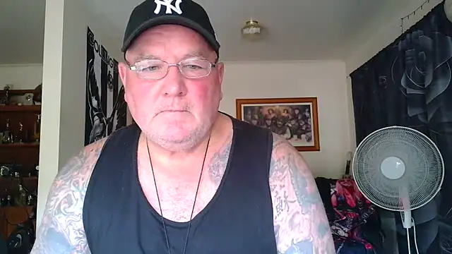 Snapshot of HOTANAL chatting on February 2026 02:11:01 AM HOTANAL online show from February 2026 02:11:01 AM