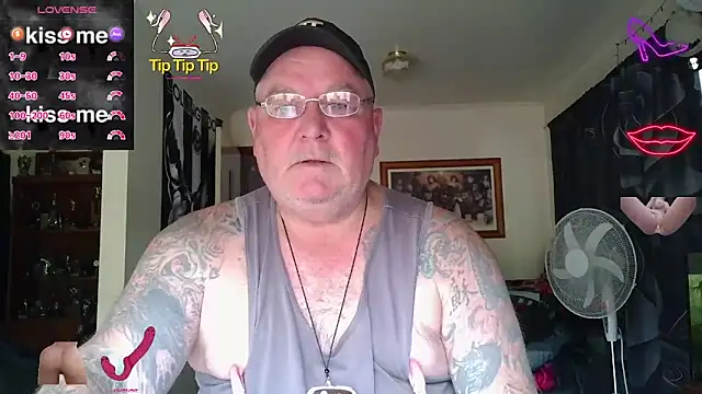 Snapshot of HOTANAL chatting on February 2026 11:15:01 PM HOTANAL online show from February 2026 11:15:01 PM