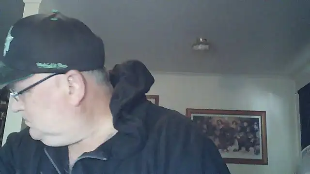 Snapshot of HOTANAL chatting on October 2025 10:23:01 PM HOTANAL online show from October 2025 10:23:01 PM