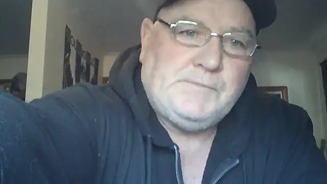 Snapshot of HOTANAL chatting on October 2025 10:10:01 PM HOTANAL online show from October 2025 10:10:01 PM