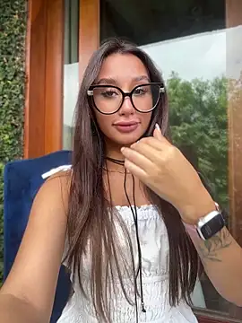 Tiny lilith online show from April 2026 03:53:01 PM