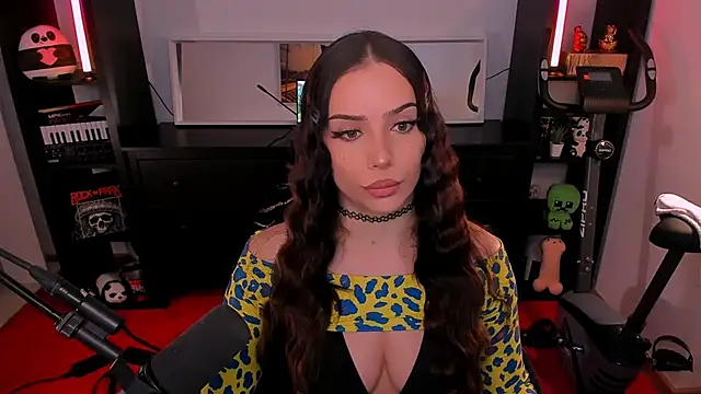 SofiRusselle online show from January 2026 06:25:01 PM