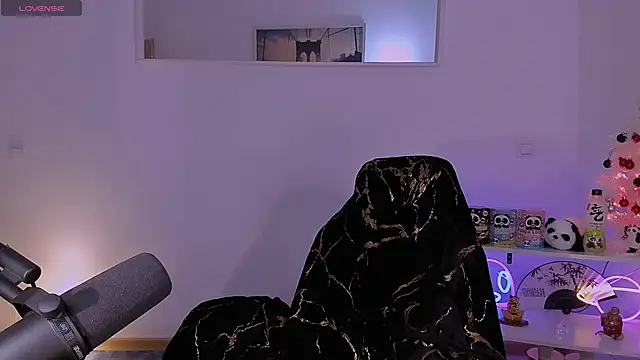 Snapshot of SofiRusselle chatting on December 2024 06:24:02 PM SofiRusselle online show from December 2024 06:24:02 PM