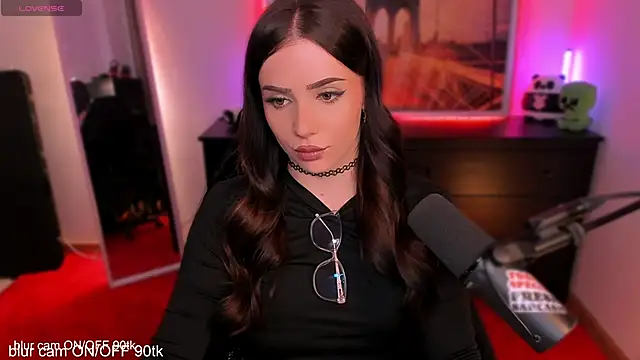 SofiRusselle online show from March 2026 05:57:02 PM