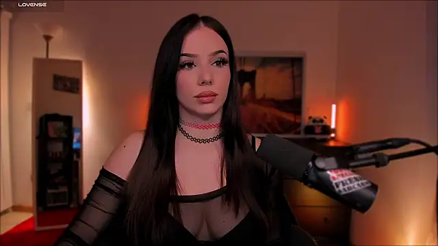 SofiRusselle online show from February 2026 07:15:02 PM