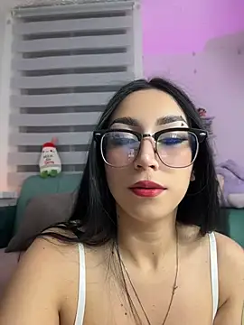 Snapshot of sophie_cute66 chatting on August 2026 06:23:01 AM sophie cute66 online show from August 2026 06:23:01 AM