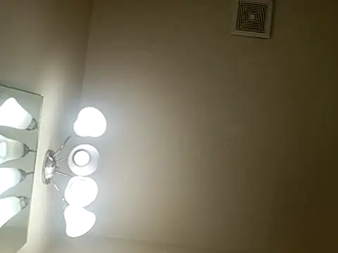 yellowwetfox online show from April 2026 01:37:01 PM