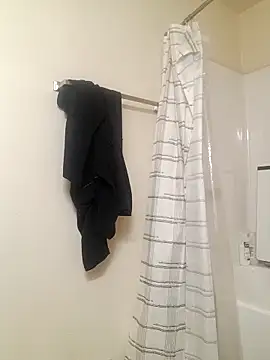 yellowwetfox online show from February 2026 05:32:01 PM