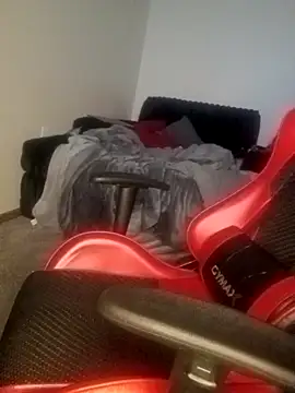 yellowwetfox online show from February 2026 04:42:02 AM