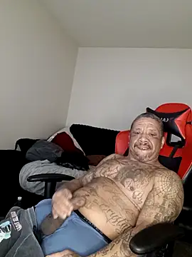 yellowwetfox online show from February 2026 02:36:01 PM