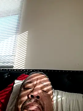 yellowwetfox online show from February 2026 03:55:01 PM