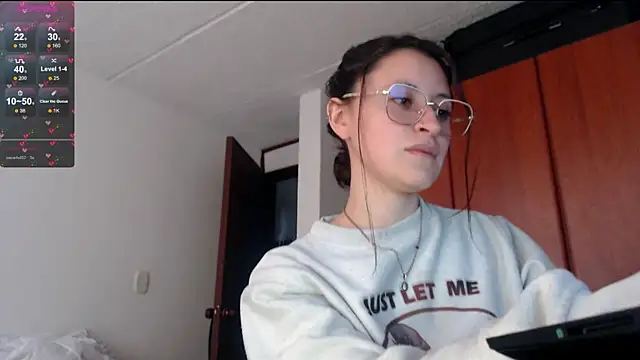 Juls winter  online show from February 2025 07:05:02 PM