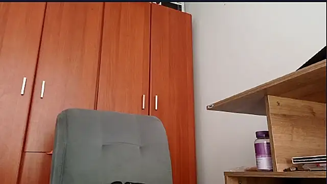 Juls winter  online show from January 2026 06:44:02 PM