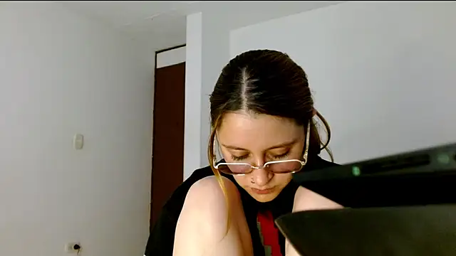 Juls winter  online show from March 2026 08:58:01 PM