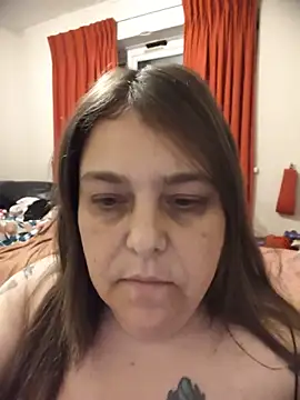 Snapshot of HouseWifeWhore_Milf chatting on June 2026 02:28:02 AM HouseWifeWhore Milf online show from June 2026 02:28:02 AM