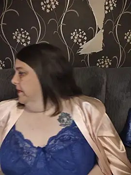 Snapshot of HouseWifeWhore_Milf chatting on June 2026 09:09:02 PM HouseWifeWhore Milf online show from June 2026 09:09:02 PM
