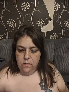 Snapshot of HouseWifeWhore_Milf chatting on June 2026 01:10:01 AM HouseWifeWhore Milf online show from June 2026 01:10:01 AM