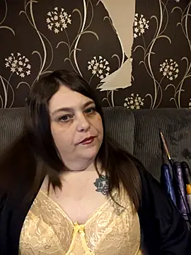 Snapshot of HouseWifeWhore_Milf chatting on May 2026 09:32:01 PM HouseWifeWhore Milf online show from May 2026 09:32:01 PM