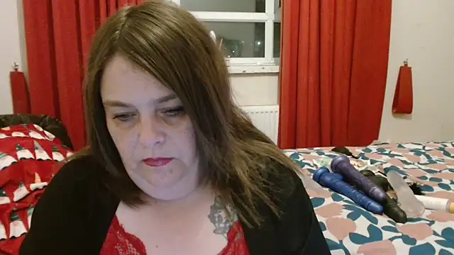 Snapshot of HouseWifeWhore_Milf chatting on September 2025 07:13:01 PM HouseWifeWhore Milf online show from September 2025 07:13:01 PM
