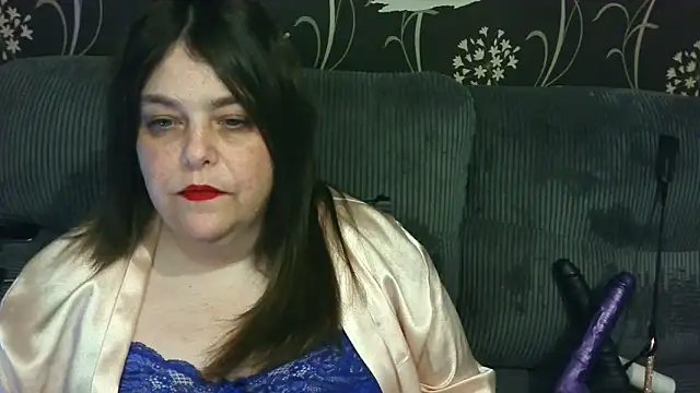 HouseWifeWhore Milf online show from March 2026 12:12:01 AM