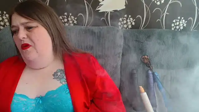 Snapshot of HouseWifeWhore_Milf chatting on September 2025 01:06:01 PM HouseWifeWhore Milf online show from September 2025 01:06:01 PM