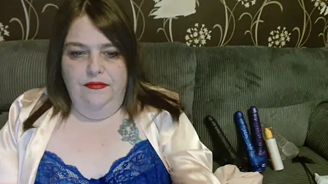 Snapshot of HouseWifeWhore_Milf chatting on October 2025 05:02:01 PM HouseWifeWhore Milf online show from October 2025 05:02:01 PM