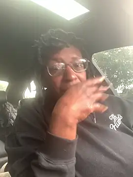 markquanna online show from April 2026 04:35:01 PM