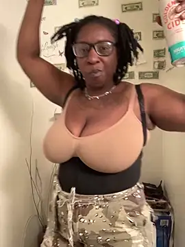 markquanna online show from June 2026 08:47:01 PM