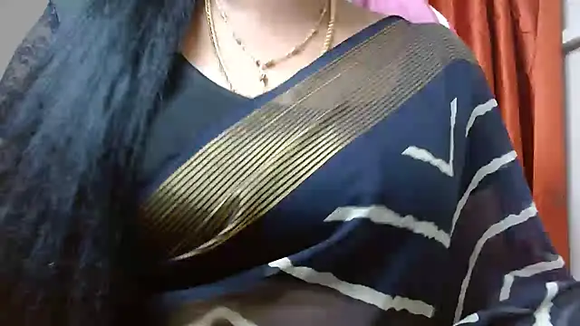 Snapshot of tamilharini chatting on October 2025 05:52:01 AM tamilharini online show from October 2025 05:52:01 AM