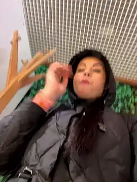 CrazzyChicks online show from April 2026 07:48:02 AM