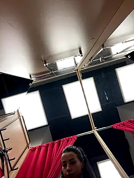 CrazzyChicks online show from November 2025 07:23:02 AM