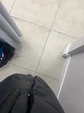 CrazzyChicks online show from March 2026 06:00:02 AM